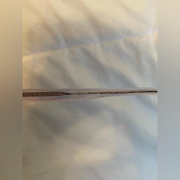 Bailey Nelson Tyler Keyhole Crystal Sunglasses - Picture 5 of 8